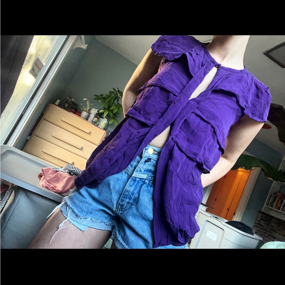 Judith & Charles: Ruffle Blouse